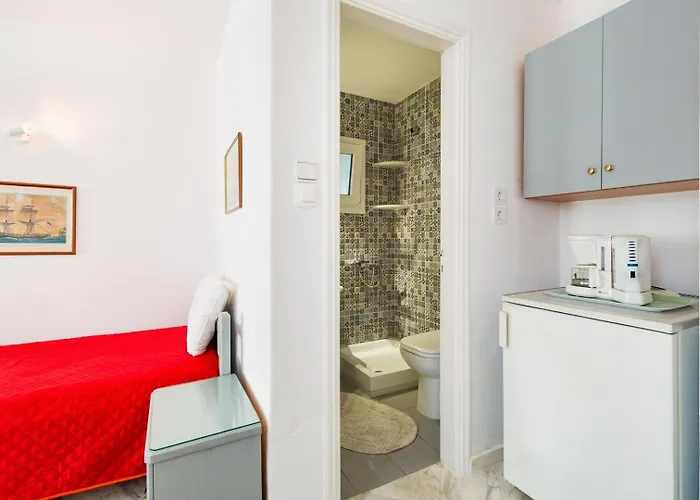 Irene Parou Apartment *