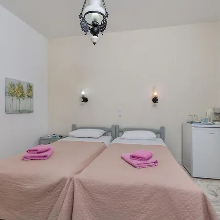 Irene Parou Apartament *